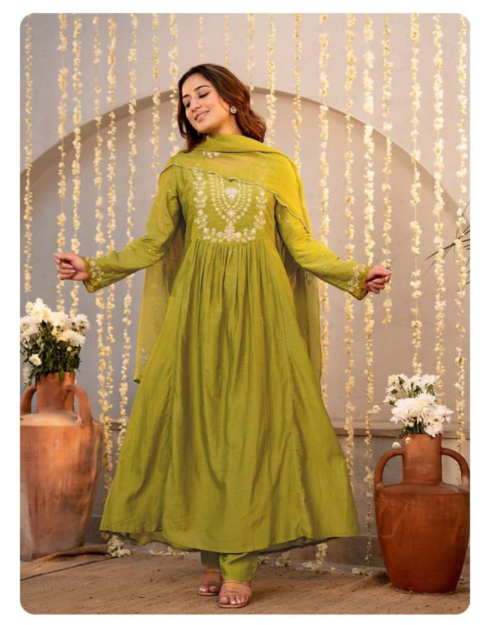 tulsi vichitra silk embroidered set tulsi vichitra silk embroidered set