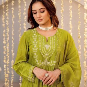 tulsi vichitra silk embroidered set