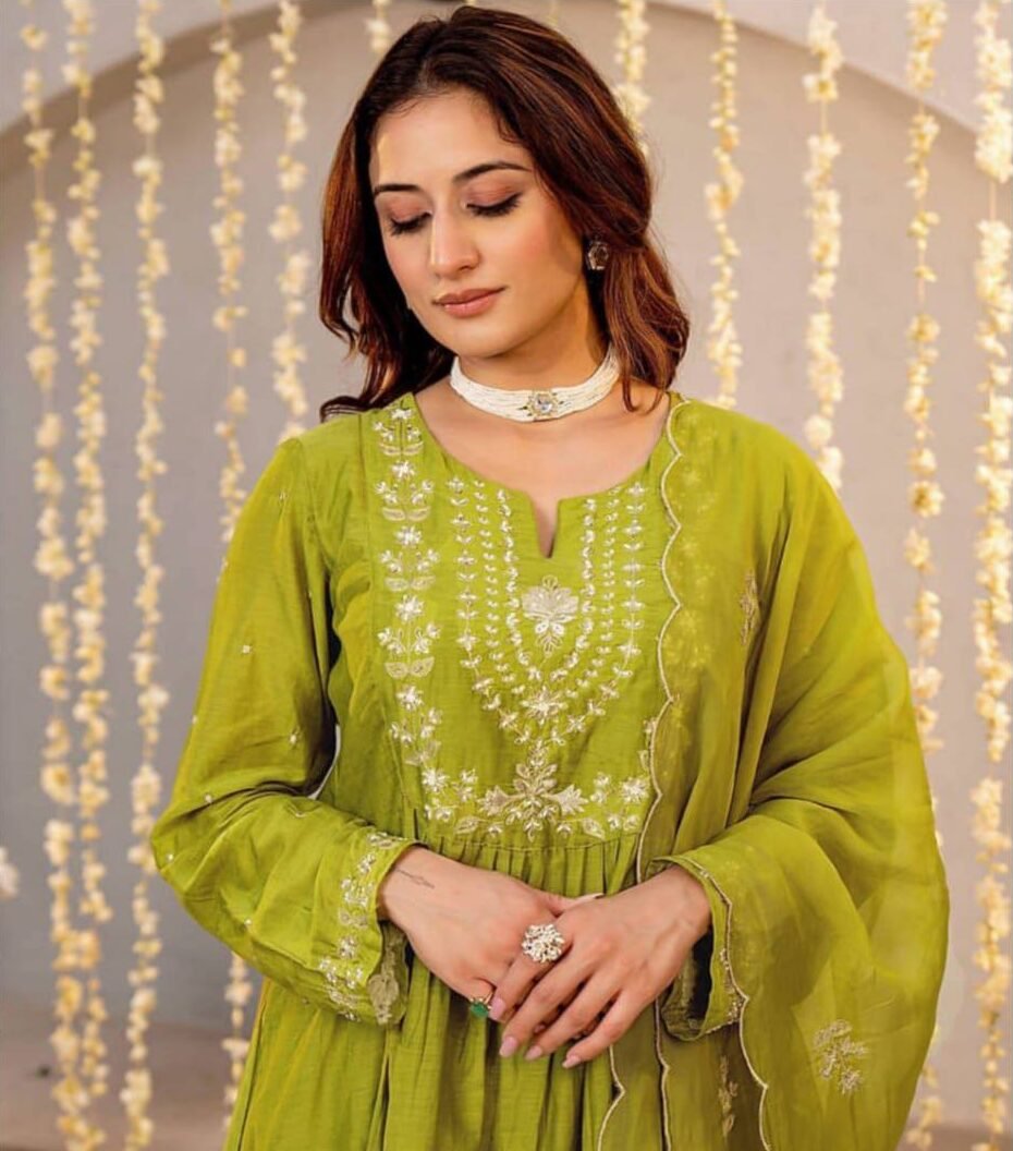 tulsi vichitra silk embroidered set tulsi vichitra silk embroidered set